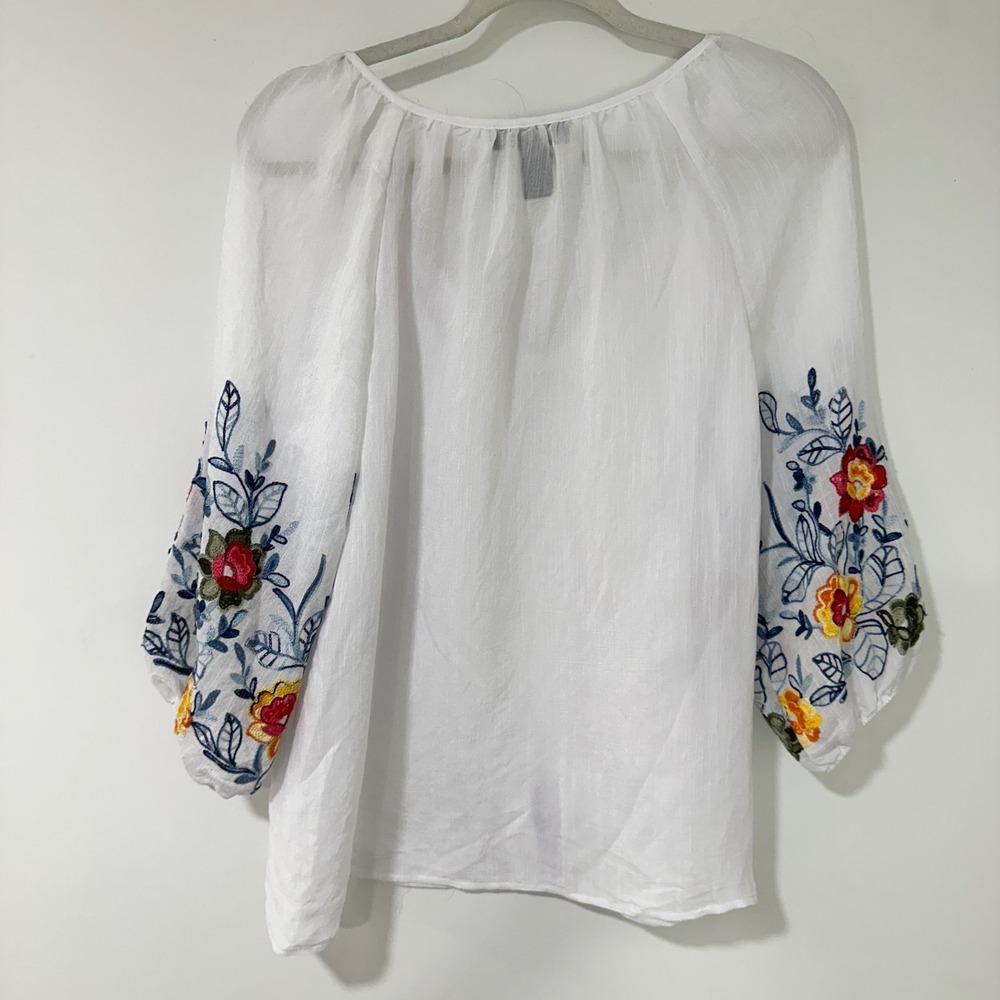 NYCC White Embroidered Floral Peasant Blouse Medium Boho Puff Sleeve Cottagecore - Picture 4 of 8